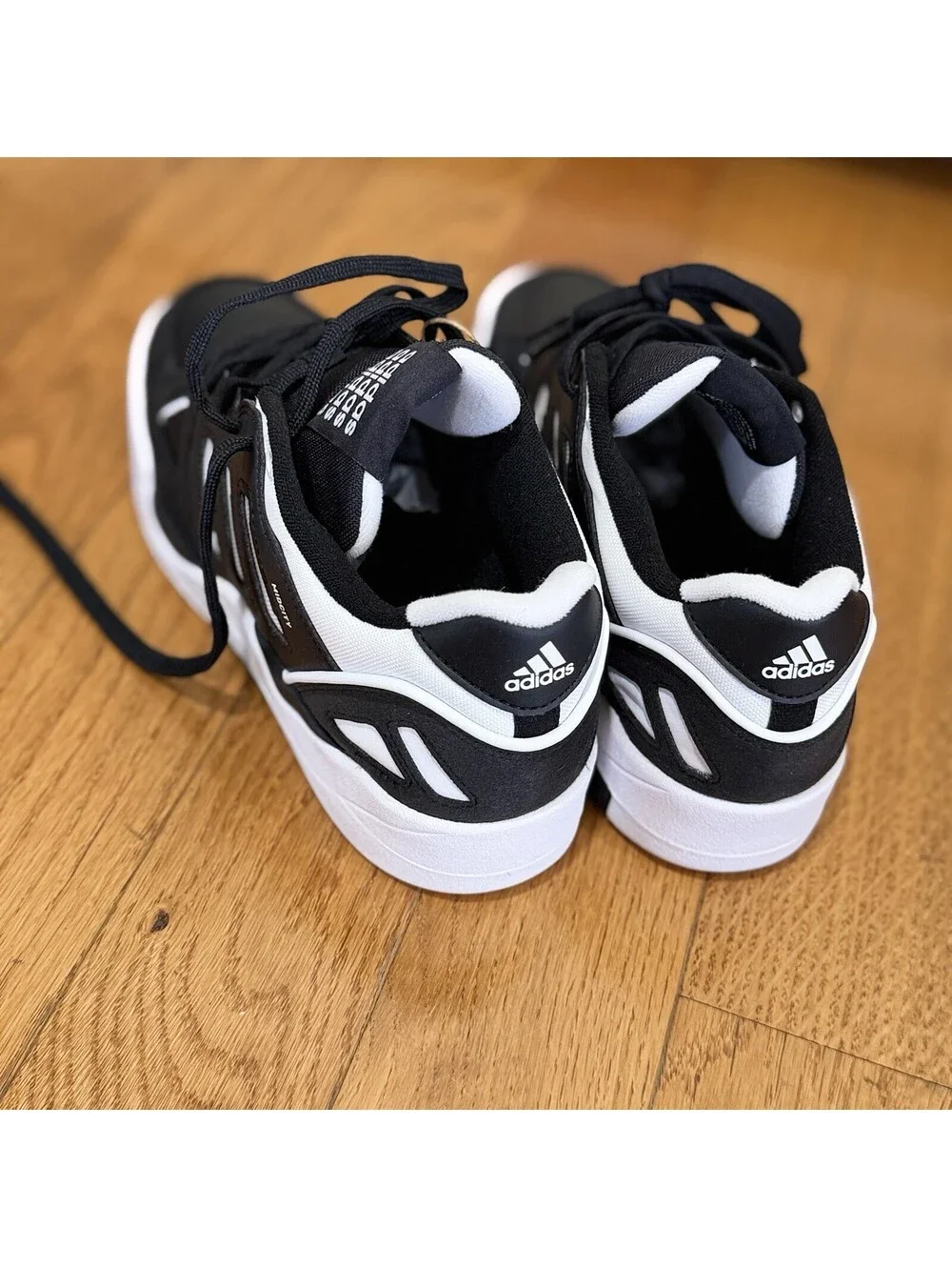 Size 8 US Men’s Adidas Mens White Black Retro Lifestyle Classic Cloud Foam NIB..
